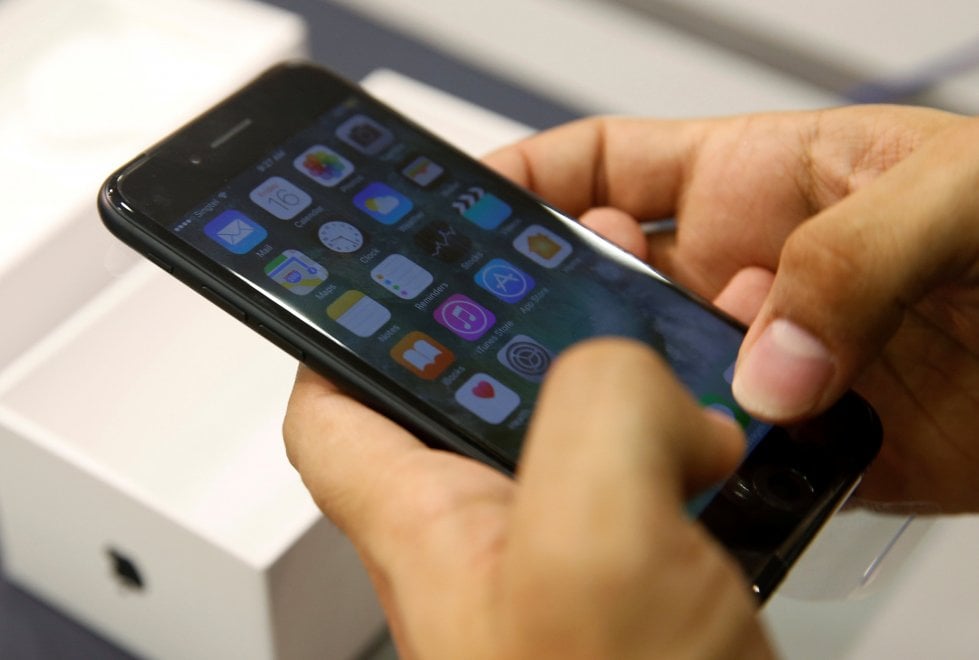 Da Roma a New York: tutti in coda per l'iPhone 7