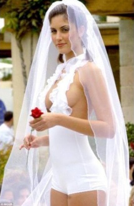 Gli abiti da sposa più brutti del mondo: un sito li ha raccolti