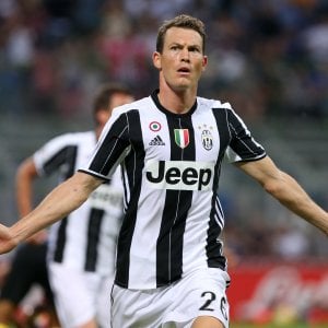 Juventus, Lichtsteiner verso Barcellona. E per Bonucci c'è un'asta
