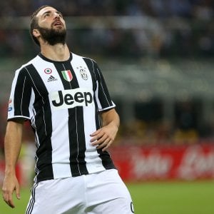 Juventus: con la Samp Higuain e Mandzukic, poi largo al 4-3-3
