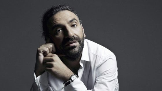 Stefano Bollani: "Evviva gli errori sbagliare strada fa fare nuove scoperte"