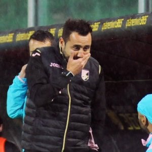 Palermo, De Zerbi: "A Cagliari per vincere, i tre punti la medicina migliore"