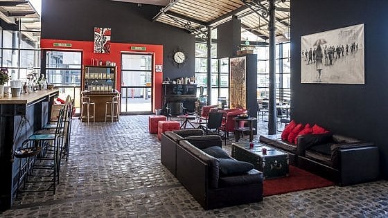 L'area aperitivi di Stazione di Posta
