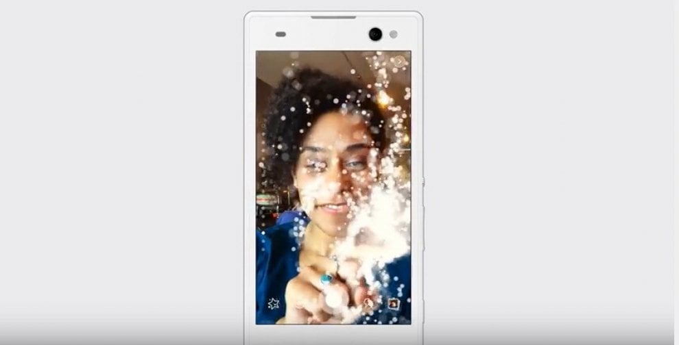 La nuova fotocamera di Facebook