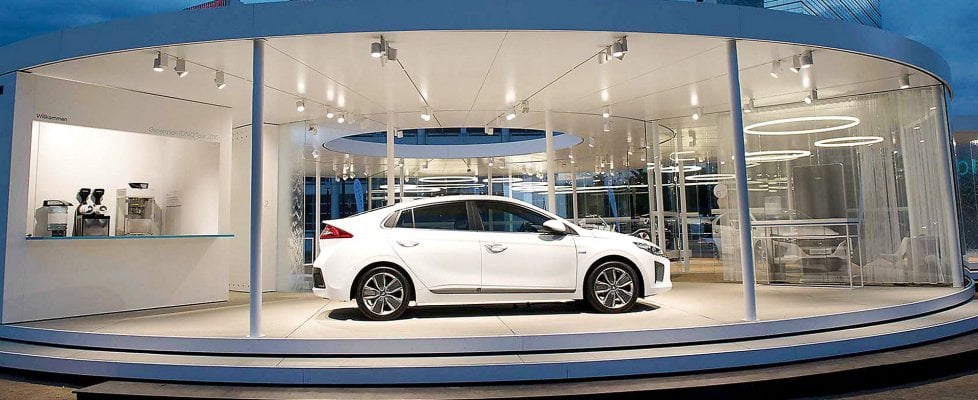 Nuova Hyundai Ioniq, che festa per il maxi tour europeo