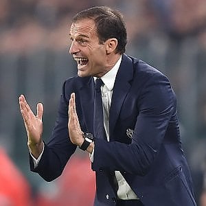 Juventus, fuga da Vinovo: ad Allegri ne restano quattro. Marotta cerca un centrocampsita