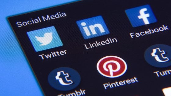 Privacy, la Russia blocca LinkedIn: a rischio Facebook e Twitter