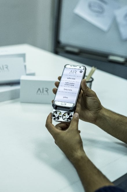 AirSelfie. Il drone diventa mini macchina fotografica 