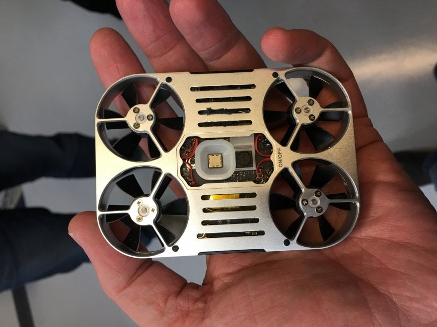 AirSelfie. Il drone diventa mini macchina fotografica 