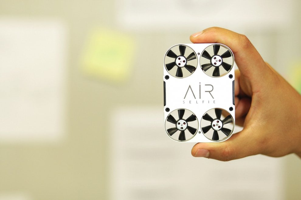 AirSelfie. Il drone diventa mini macchina fotografica 