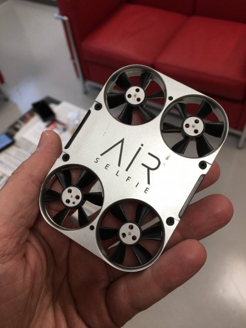 AirSelfie. Il drone diventa mini macchina fotografica 