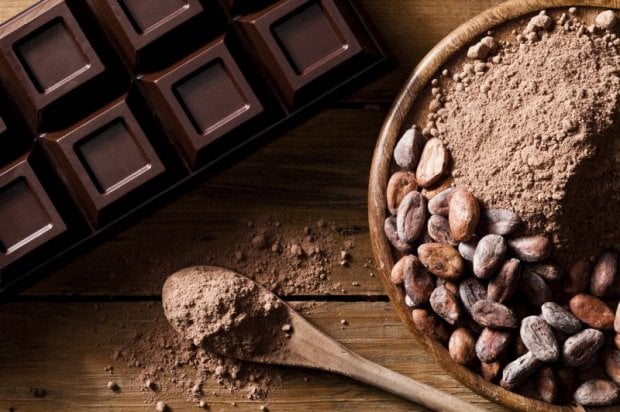 Dieta del sorriso: dal latte al peperoncino, gli alimenti che fanno bene alla bocca