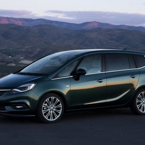 "7 nel 17": ecco la maxi offensiva Opel per uno straordinario 2017