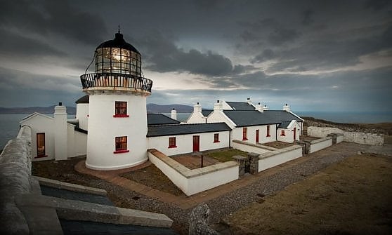 Il faro di Clare Island, lungo la Wild Atlantic Way