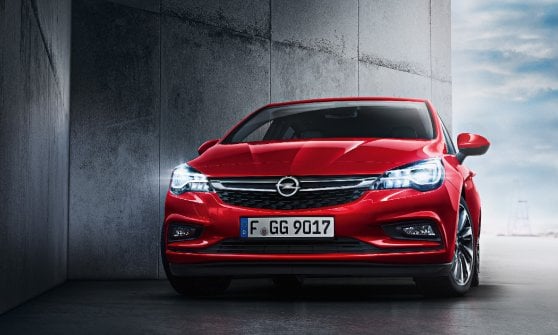 Da Astra a Insignia, l'evoluzione dei fari Intellilux LED Matrix Opel