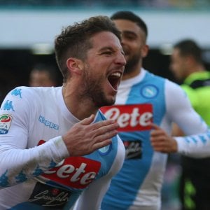Napoli, pronto il rinnovo di Mertens: ''Ma ora penso alla Fiorentina''