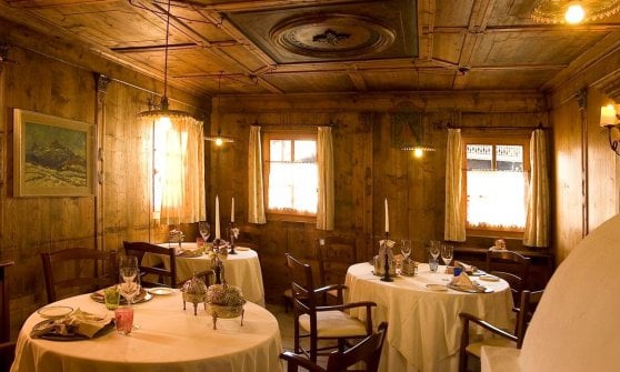 &nbsp;Suggestiva, la sala interna del Ristorante Laite a Sabbada, provincia di Belluno ( foto di: Ristorante Laite)
