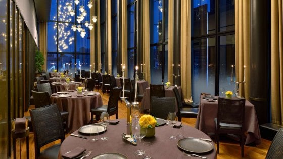La sala del ristorante Luca Fantin nell'Hotel Bulgari di Tokyo (foto tratte dal sito)