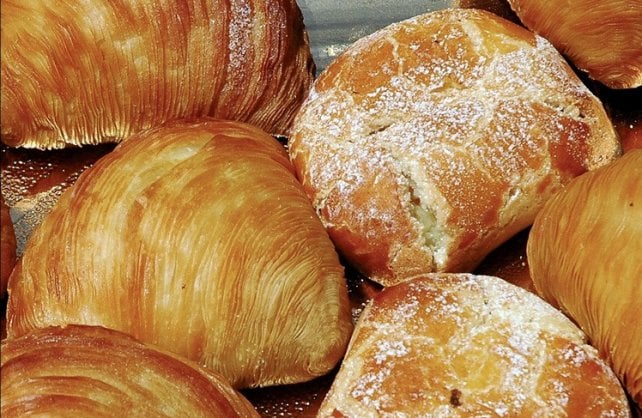 Oltre la pastiera c'è di più: 11 dolci napoletani da non lasciarsi scappare 