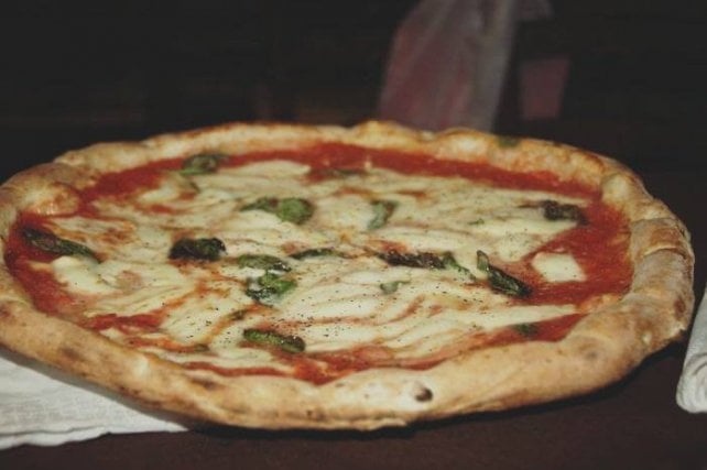 Pizza, la carica delle donne davanti al forno 