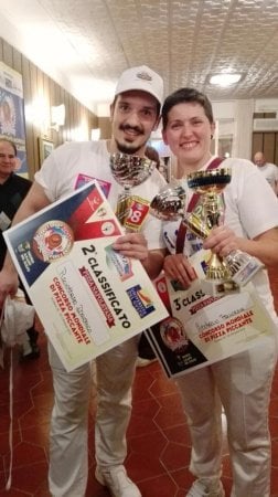 Pizza, la carica delle donne davanti al forno 