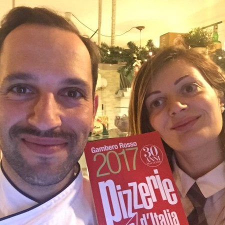 Pizza, la carica delle donne davanti al forno 