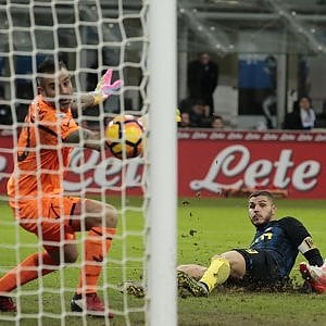 Inter-Chievo 3-1, Pioli mette la quinta con un'altra rimonta nel finale