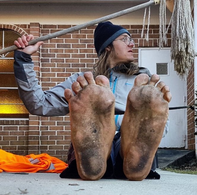 Usa, stava attraversando l'America a piedi nudi: ambientalista investito da un suv
