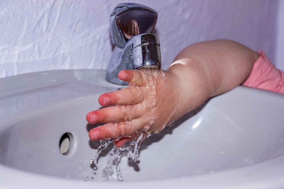 Quanti bagni per i più piccoli? Le regole dei dermatologi