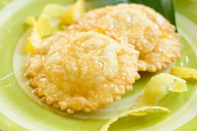 Dalla Gallura a Cagliari, la Sardegna raccontata da 15 dolci tradizionali