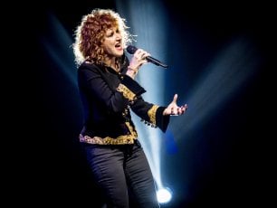 Sanremo, la "preghiera laica" di Fiorella Mannoia. "Tornare all'Ariston è come il gioco dell'oca"