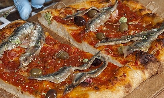 La pizza sardenaira