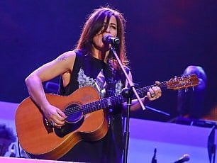 Sanremo, Paola Turci e la grinta ritrovata: "Ho scritto un libro e tutto s'è rivoluzionato"