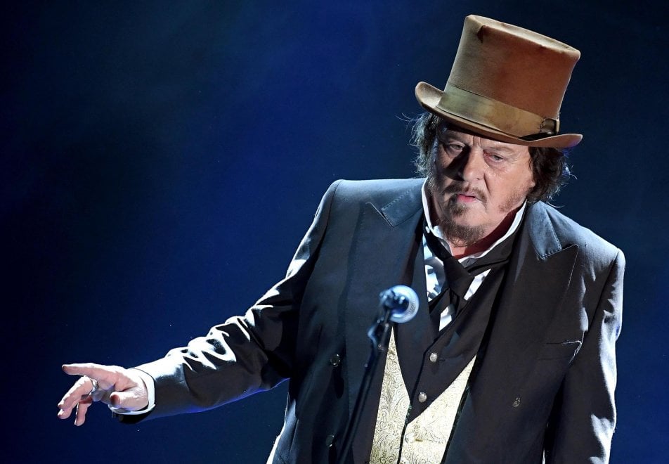 Sanremo Zucchero Il Primo Superospite Canta Ci Si Arrende La 