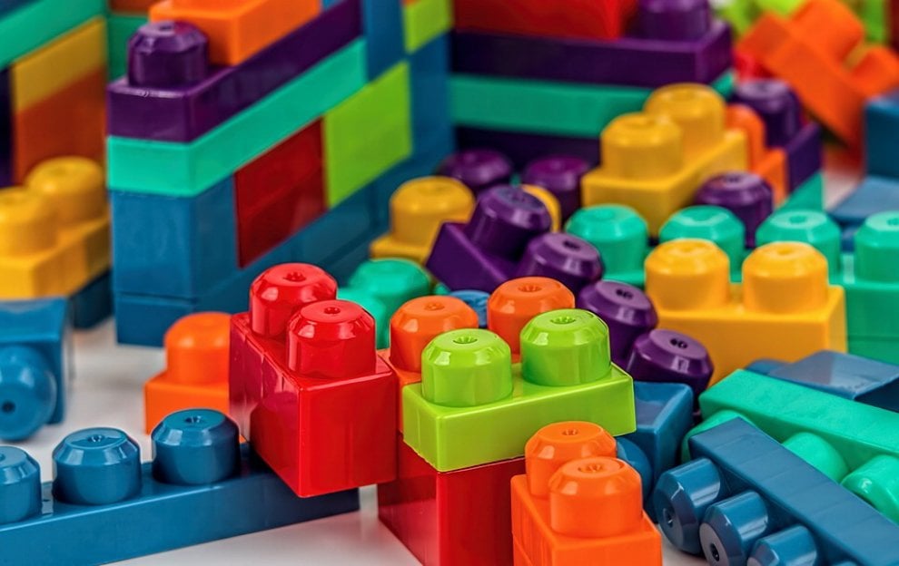 Come pulire in tutta sicurezza i giochi dei bambini