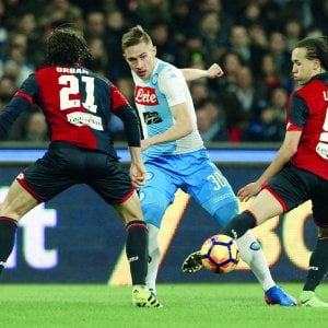 Napoli, Sarri accontenta De Laurentiis: spazio per Rog contro l'Atalanta