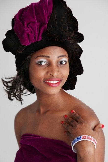 Un turbante africano dopo la chemio 