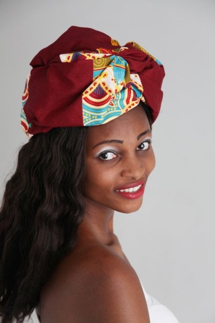 Un turbante africano dopo la chemio 