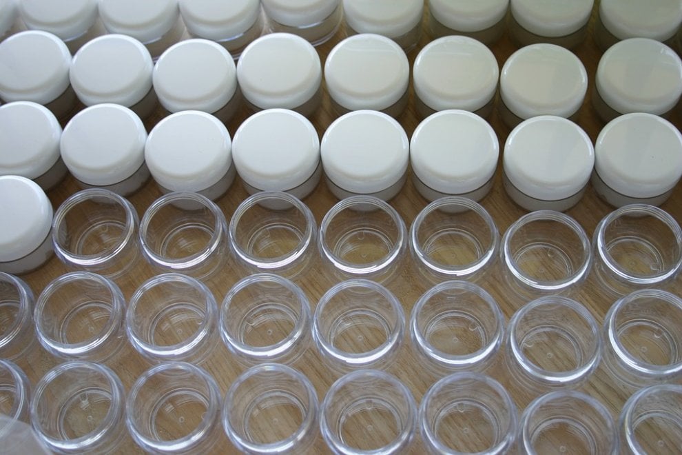Trucco a Carnevale, le regole dei dermatologi per affrontare la festa in tutta sicurezza