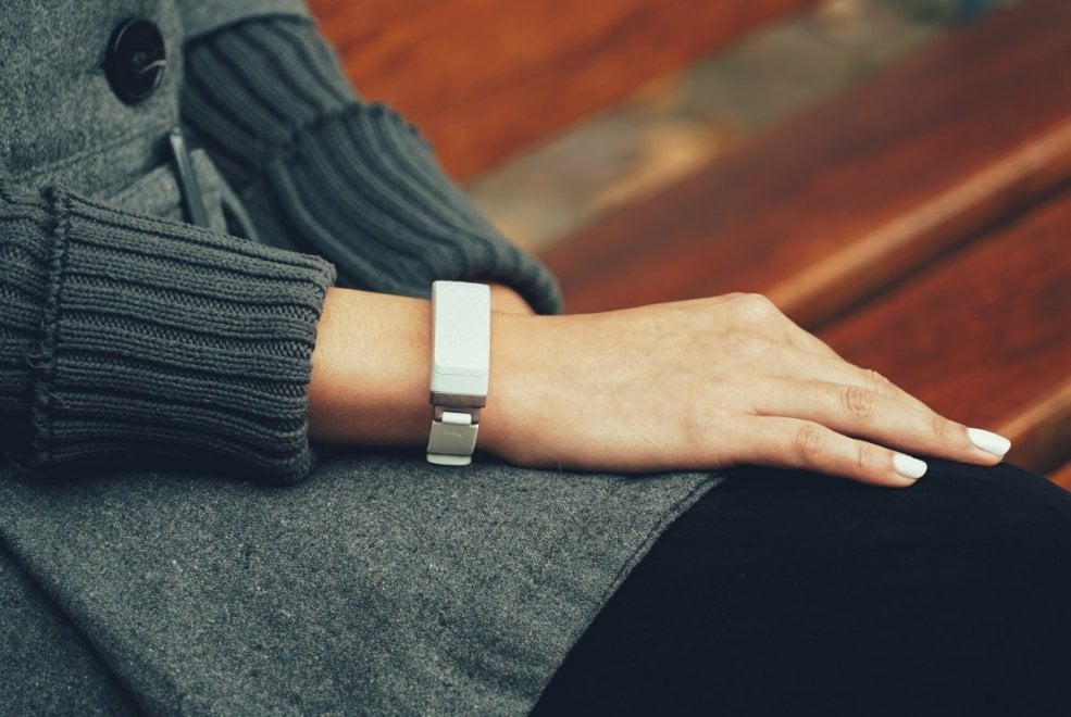 Hey, il braccialetto smart: ora l'amore ti 'tocca' a distanza