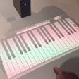 Il proiettore trasforma  ogni superficie in un tablet
