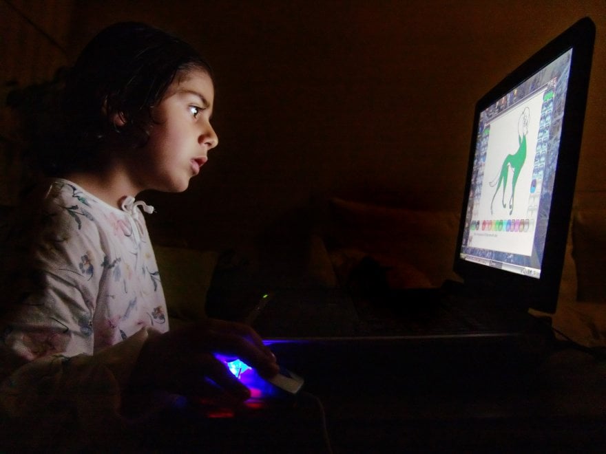 Bambini e Tv, otto regole per una buona visione