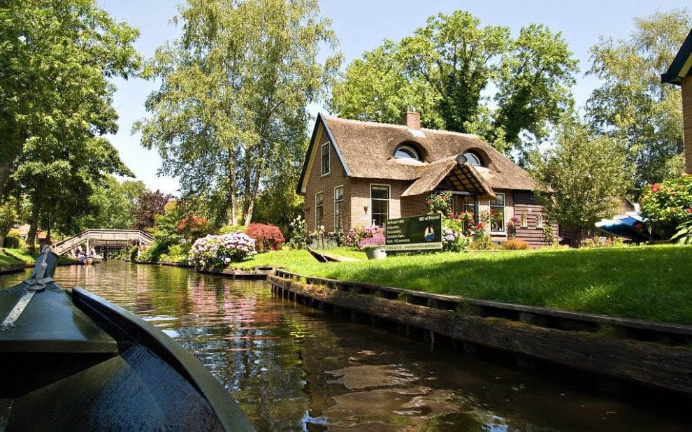 Giethoorn, la 'Venezia del Nord' che ha bandito le auto