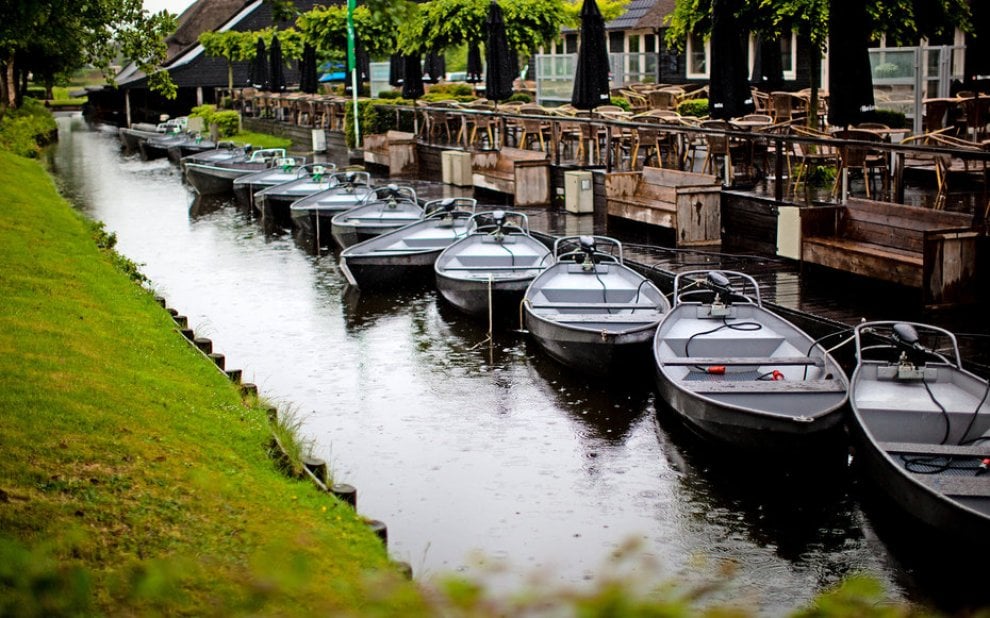 Giethoorn, la 'Venezia del Nord' che ha bandito le auto