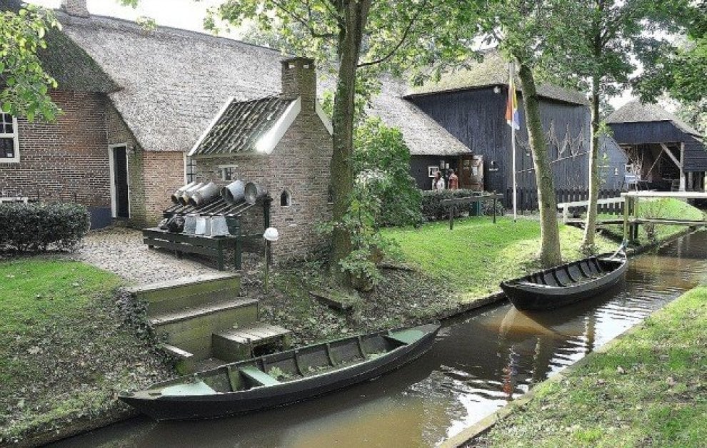 Giethoorn, la 'Venezia del Nord' che ha bandito le auto