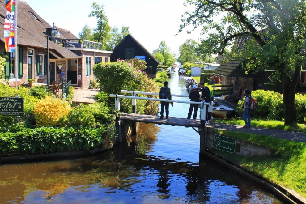 Giethoorn, la 'Venezia del Nord' che ha bandito le auto