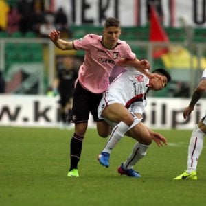 Le pagelle di Palermo-Cagliari: Gonzalez da dimenticare, Borriello decisivo