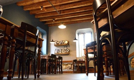 Interno della pizzeria Leone d'oro