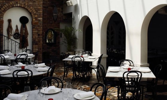 Una delle sale del Porteno