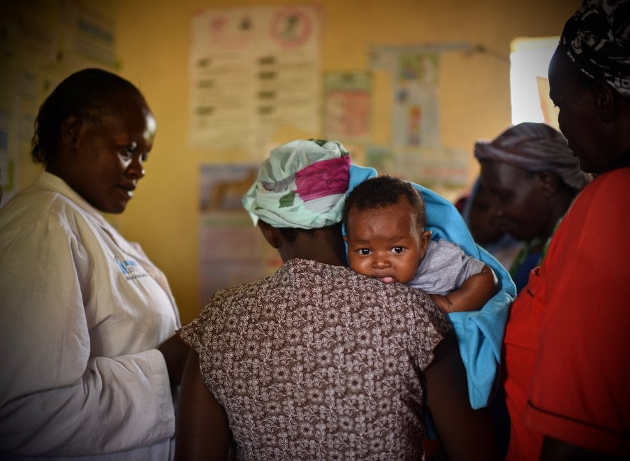 Le vaccinazioni in Kenya negli scatti di Amref Italia